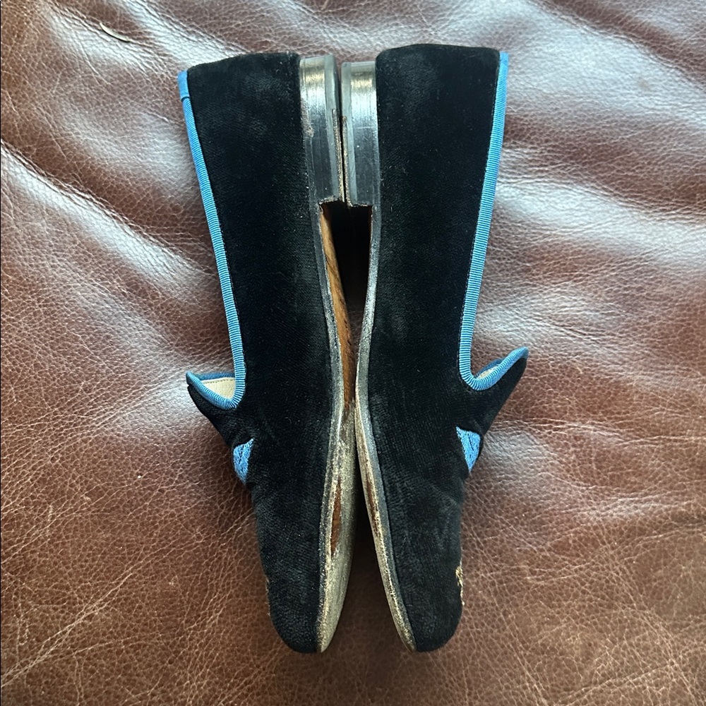 Stubbs & Wootton Black and Blue Embroidered Loafers - Picture 4 of 7